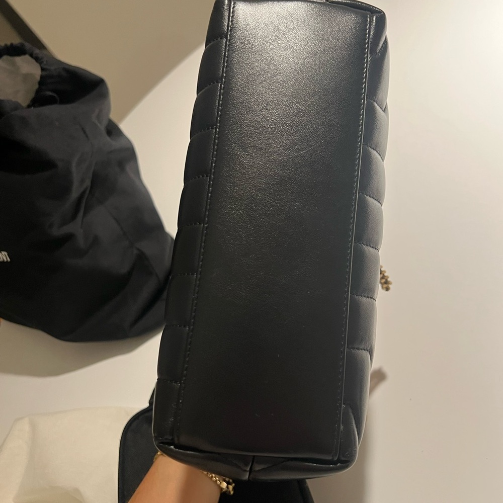 Saint Laurent - Loulou Small Leather Shoulder Bag - Black - Picture 4 of 15